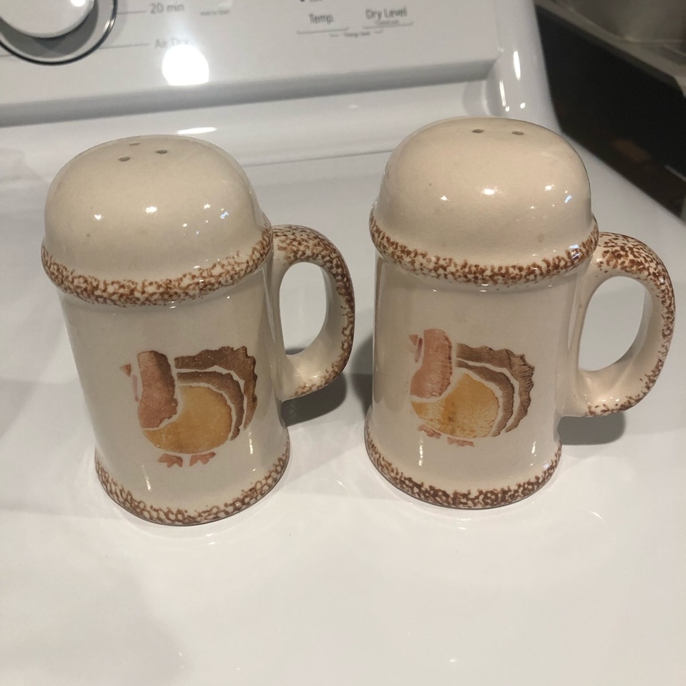 Vintage LooMCO thanksgiving salt pepper shaker set